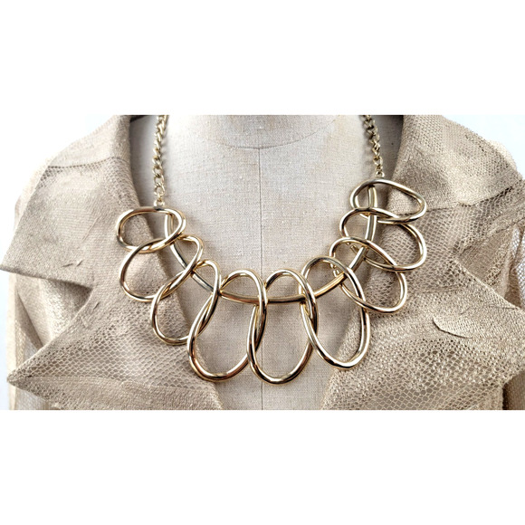 Natasha Gold Tone Statement Necklace Oversized Interlocking Loops Modern Chic - Picture 2 of 5